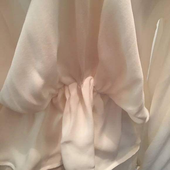 SOLD 🦋 Joie Louvre blouse - Picture 6 of 8